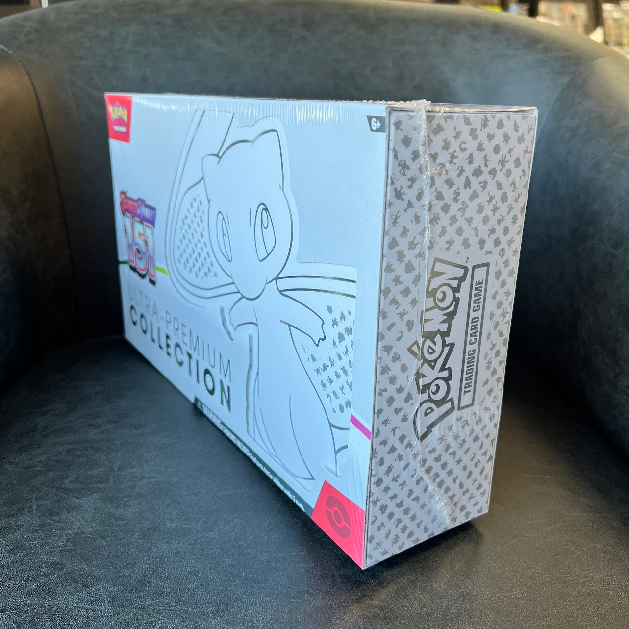 151 Ultra-Premium Collection - Poke-Collect